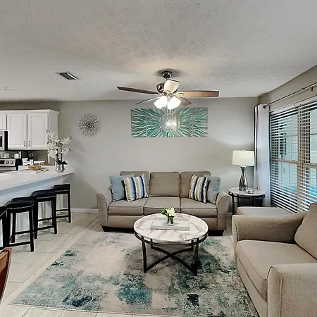 Horizon South 60-203 Apartment
